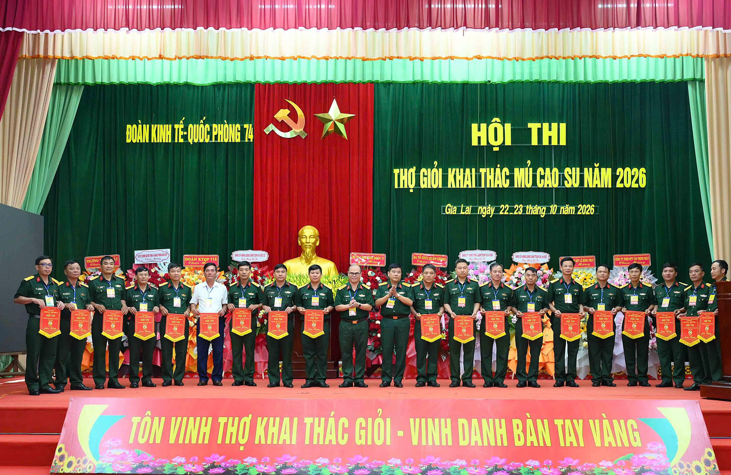 Đoàn Kinh tế - Quốc phòng 74: Đồng bào biên giới sôi nổi thi thợ giỏi