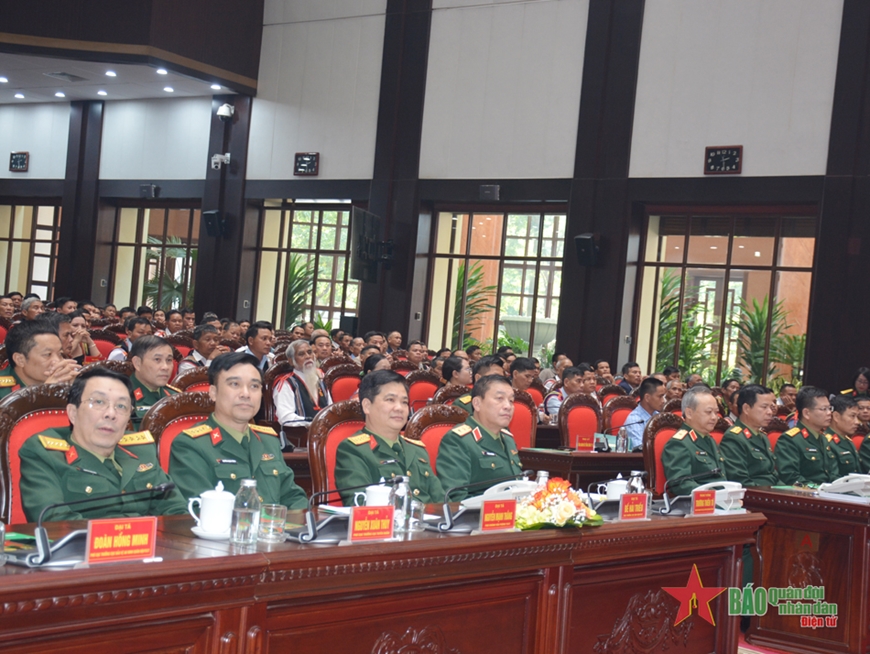 Bộ Quốc phòng gặp mặt các già làng, chức sắc tôn giáo tiêu biểu trên địa bàn Tây Nguyên