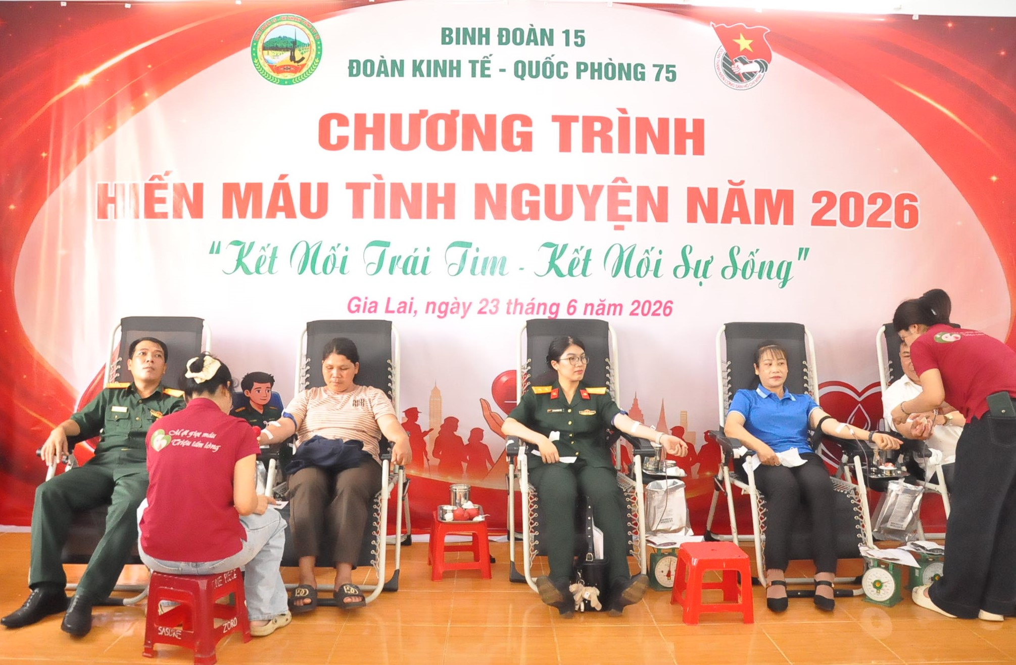 Đoàn Kinh tế - Quốc phòng 75 tiếp nhận 131 đơn vị máu từ chương trình hiến máu tình nguyện