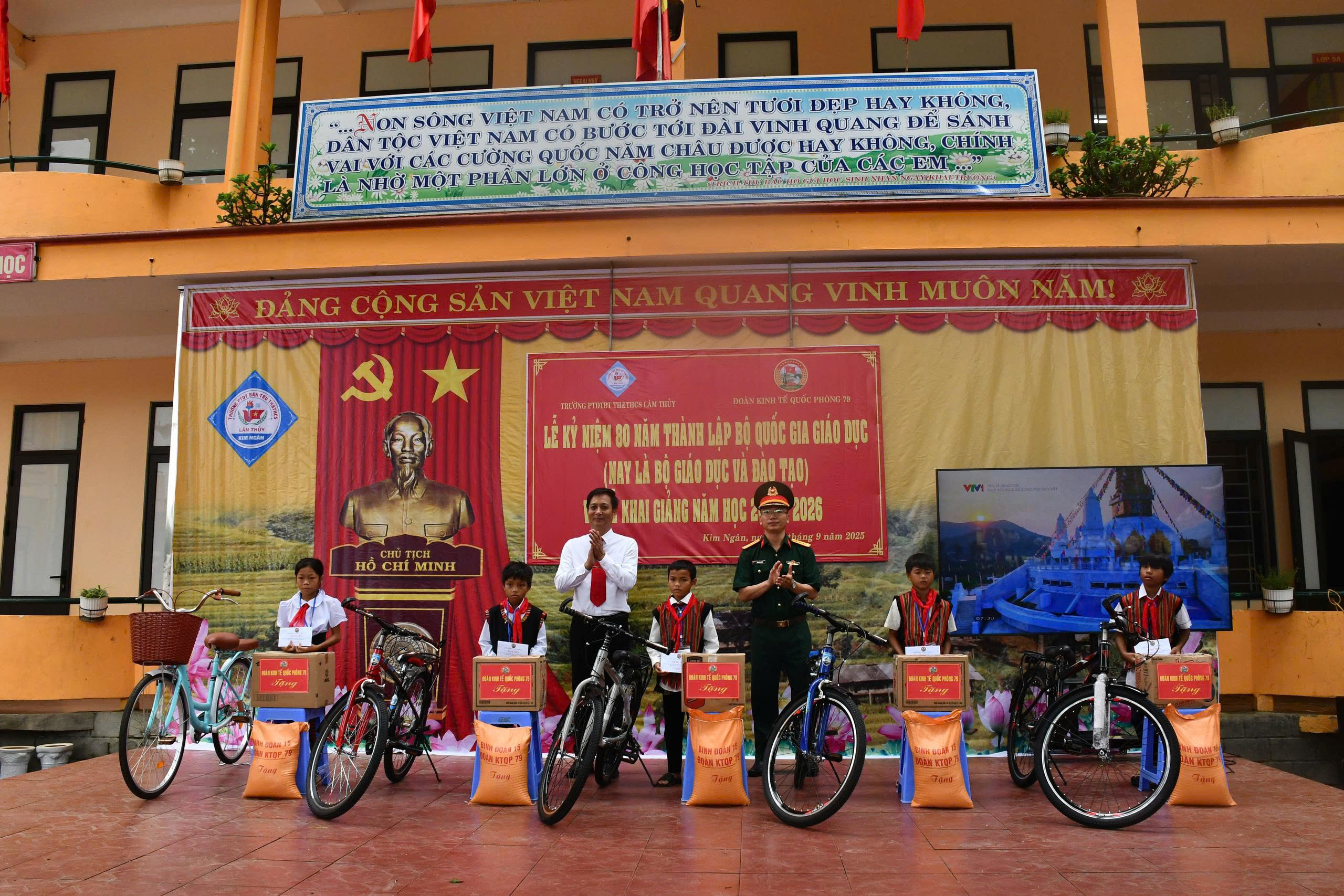 Đoàn KT-QP 79 (Binh đoàn 15) đồng hành cùng học sinh khó khăn năm học 2025-2026