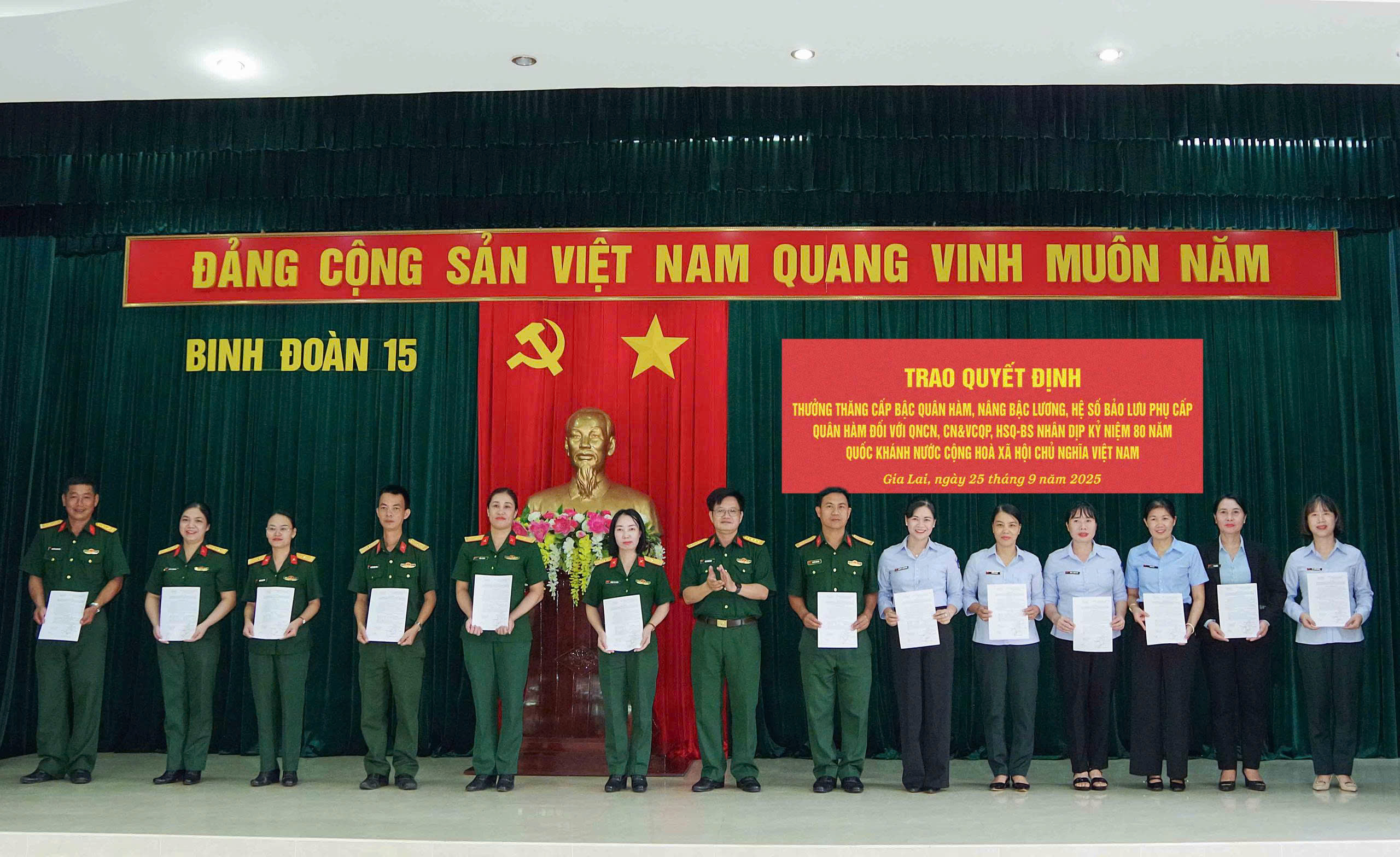 Binh đoàn 15: 1.846 đồng chí được thăng quân hàm, nâng bậc lương nhân dịp 80 năm Quốc khánh