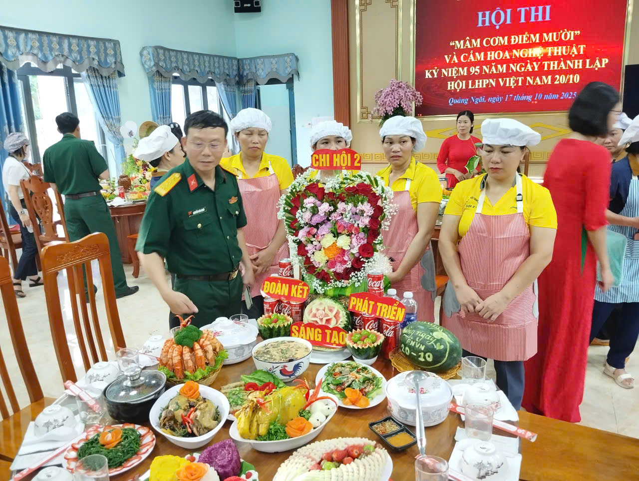 Sôi nổi Hội thi “Mâm cơm điểm 10 và cắm hoa nghệ thuật” tại Đoàn Kinh tế - Quốc phòng 78